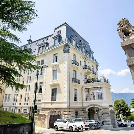 Beauregard - Vue & Montagne, Palace